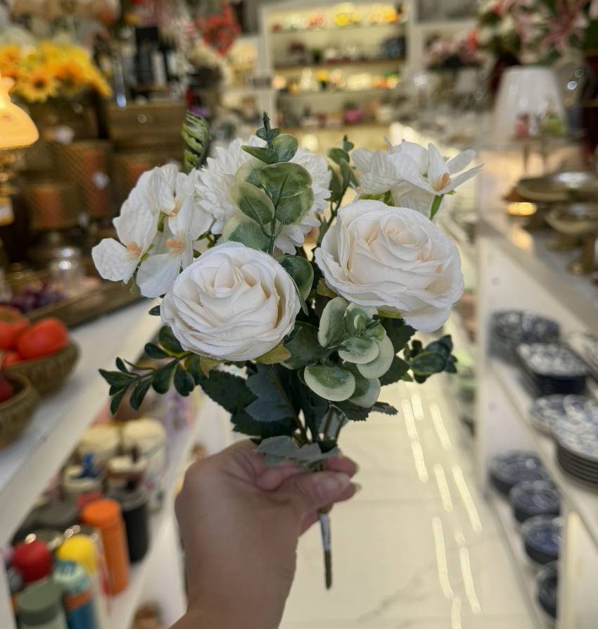 بوته گل مخلوط در سه رنگ کد ۱۴۲۳۱